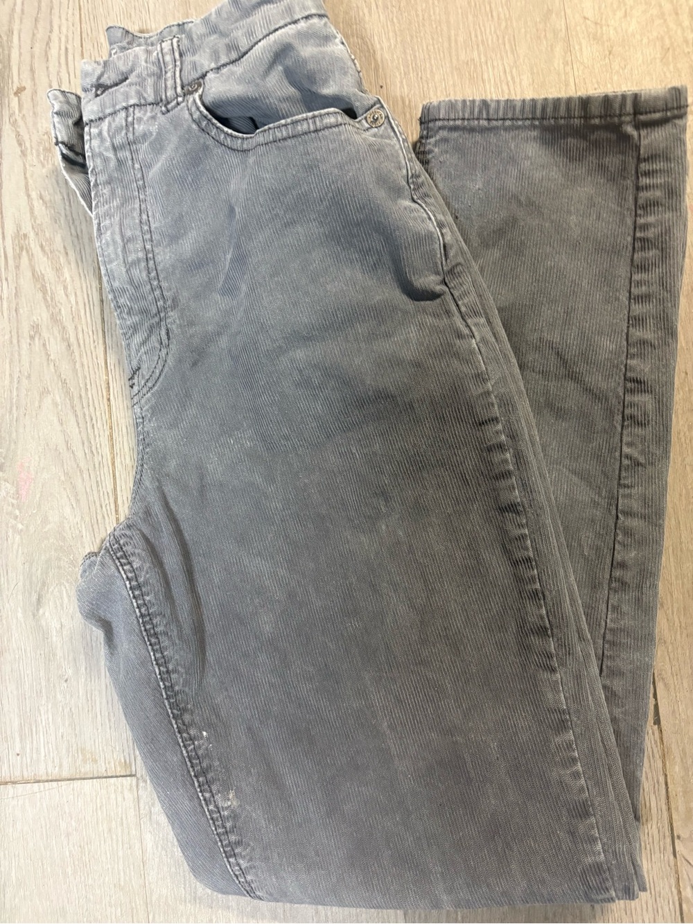 NWOT American Eagle Outfitters Women's Gray Straight Corduroy Jeans